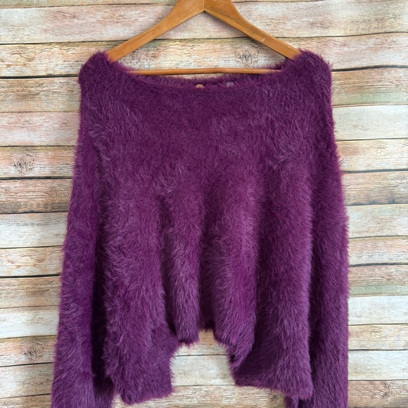 Free People One Black Cherry Purple Crilla Fuzzy Pullover Sweater Size Medium - Picture 3 of 8